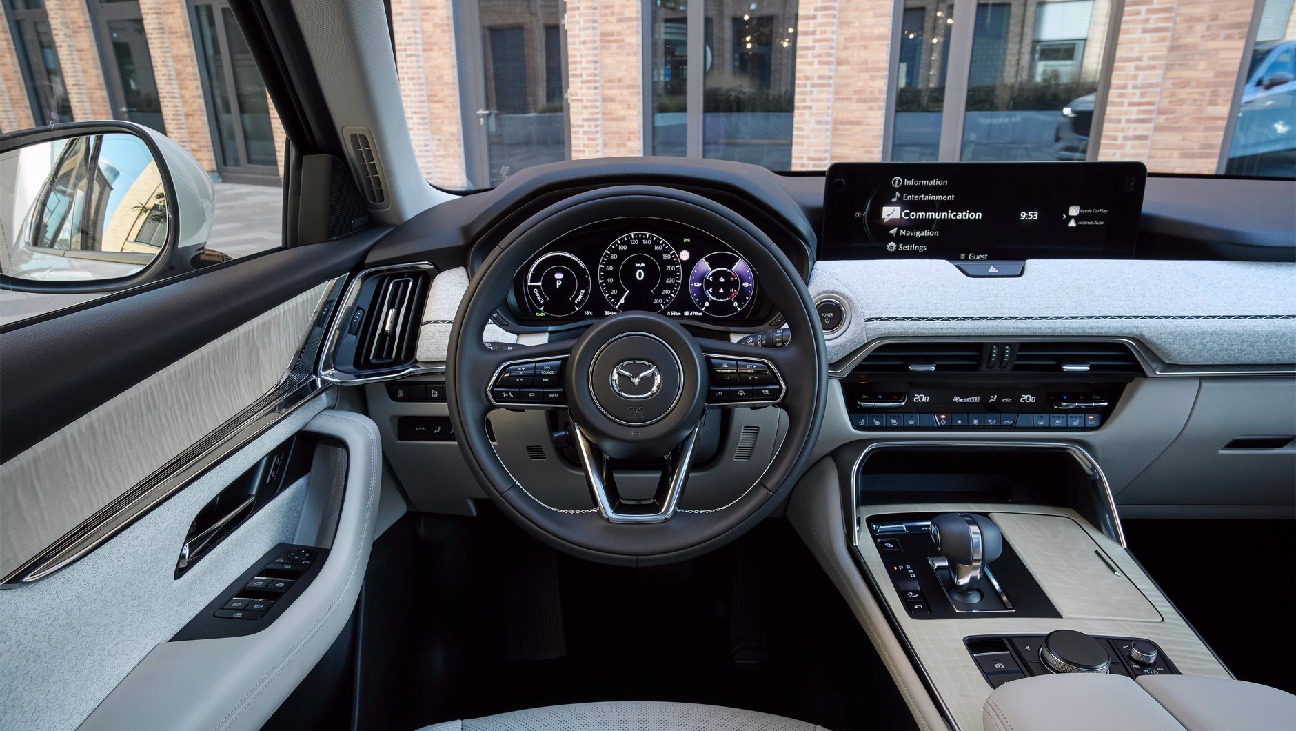 Mazda CX-60 2023 - dystyngowany klimat japońskiego rzemiosła w kabinie