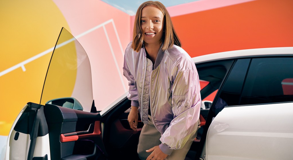 Iga Świątek i Porsche Taycan