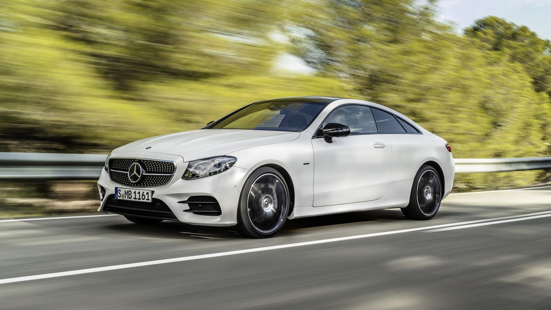 Mercedes E Coupe – stylowy komfort