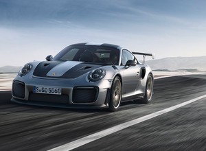 Kuba Wojewódzki sprzedaje swoje wyścigowe Porsche 911 GT2 RS