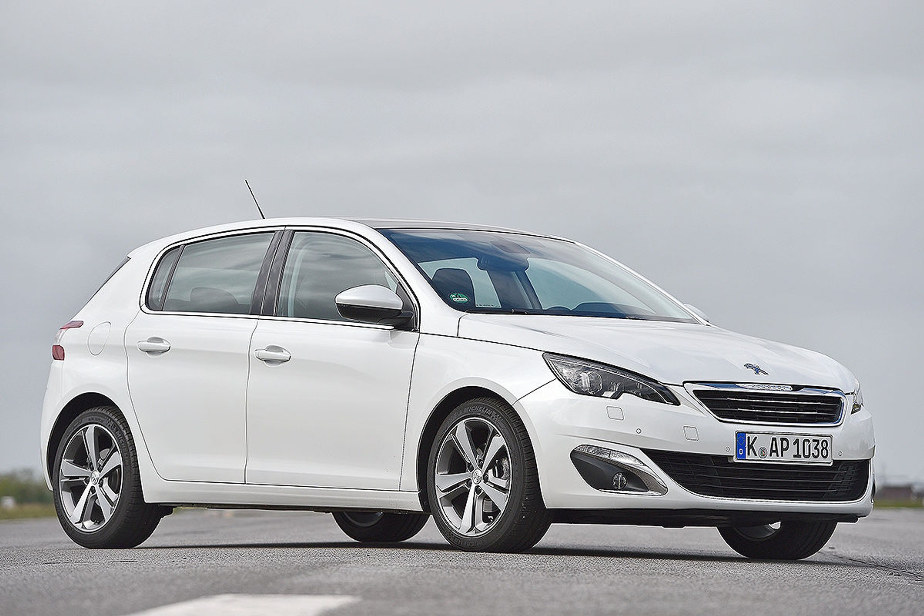 Peugeot 308 e-HDi FAP 115 Stop&Start Allure (115 PS)