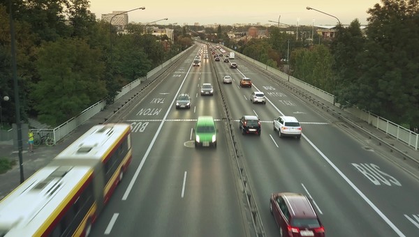 Co czeka kierowców w 2023 r.? Zmiany w przepisach, coraz wyższe koszty! Czy są też dobre prognozy?