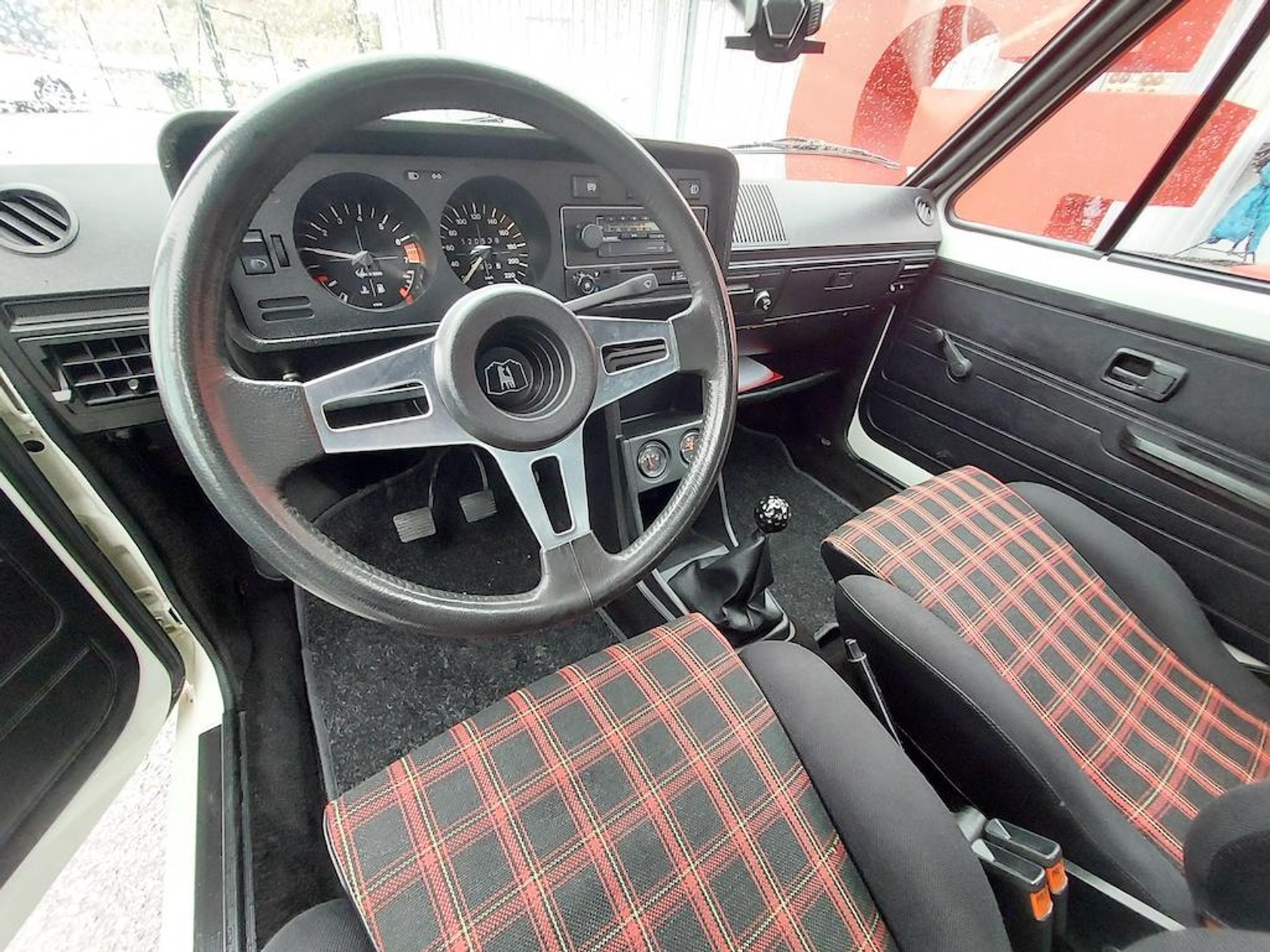 VW Golf GTI Edition 50