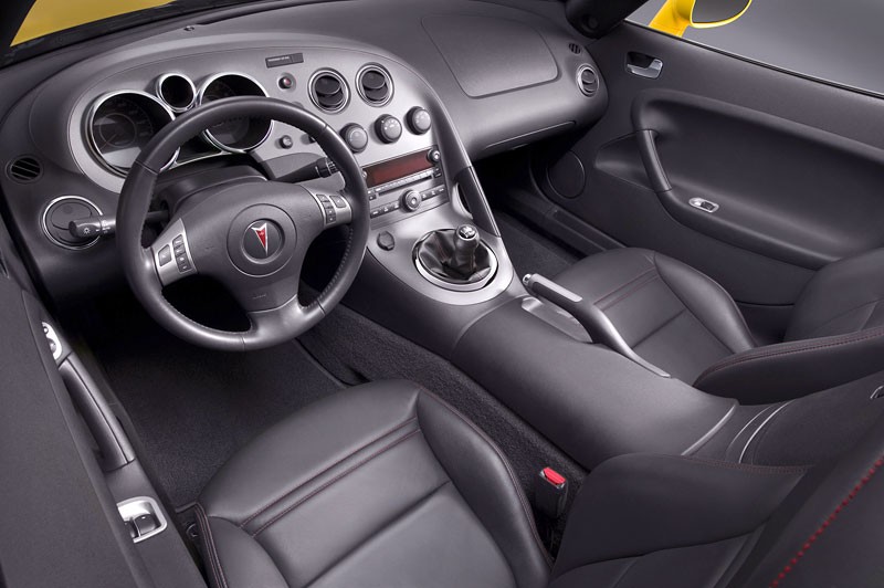 Pontiac Solstice i Saturn Sky: koniec wiatru we włosach (fotogaleria)