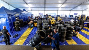 Ponad 2500 opon, zespół 65 inżynierów i tysiące godzin przygotowań – logistyka Goodyear przed wyścigiem Le Mans