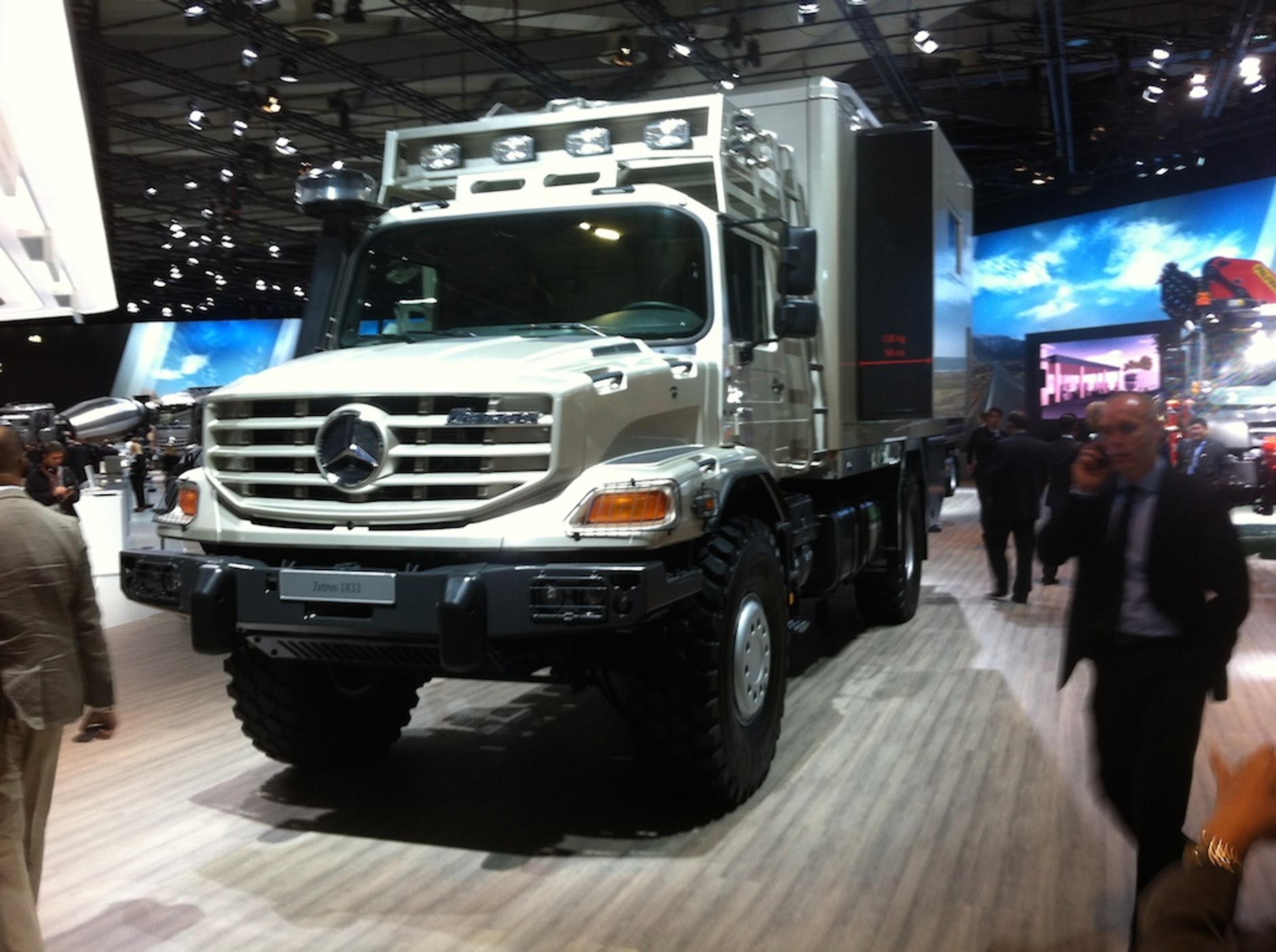 Mercedes Zetros
