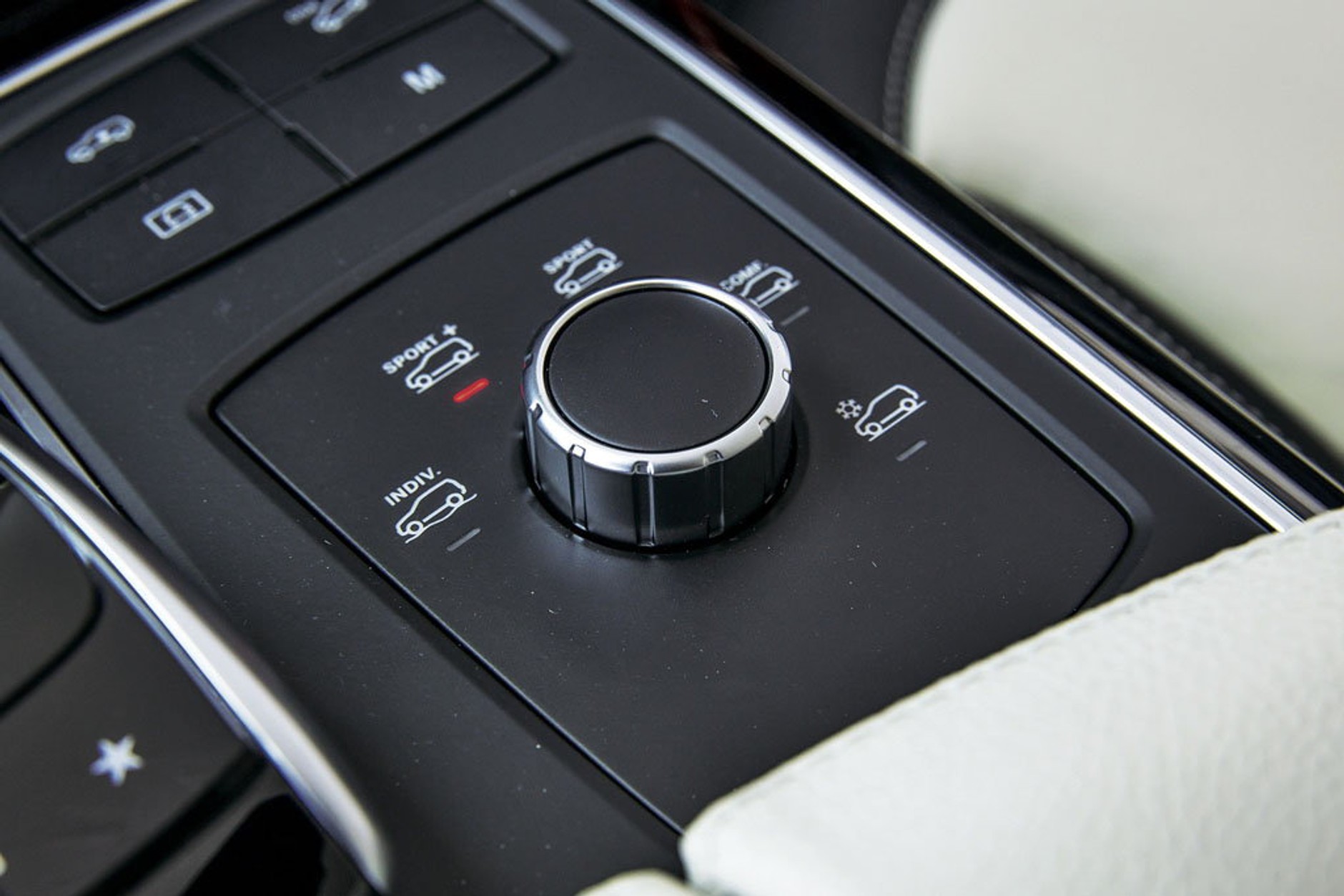 BMW X6 kontra Mercedes GLE Coupe - sprawdzamy, kto robi lepsze X6?