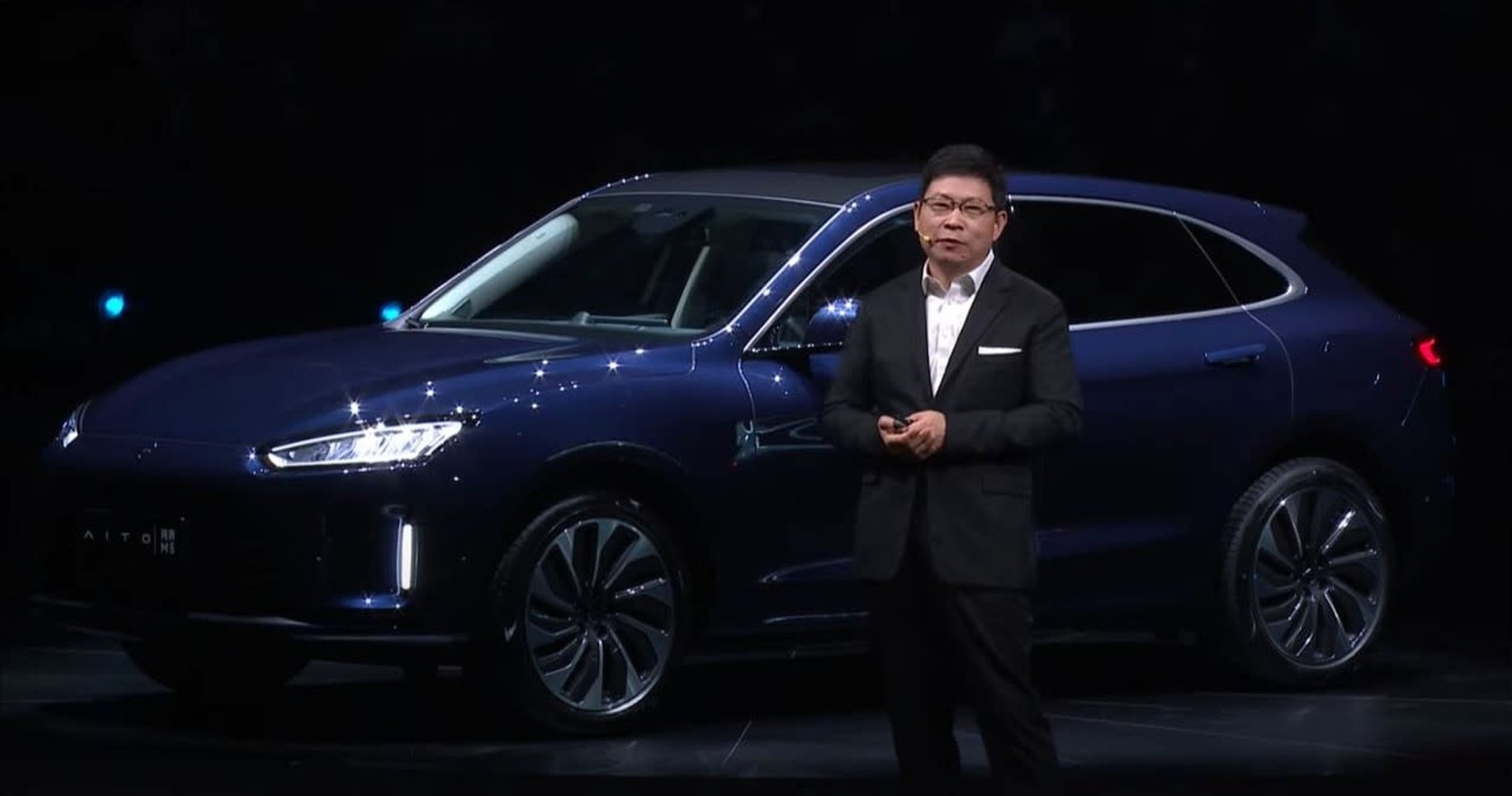 Aito M5, czyli hybrydowy SUV od Huaweia i Seresa