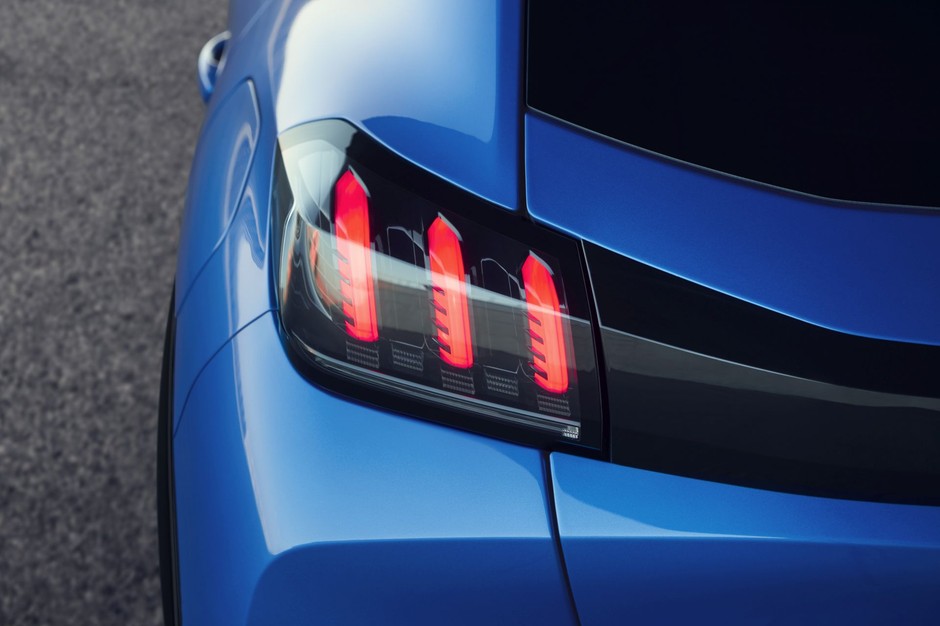 Peugeot-e208