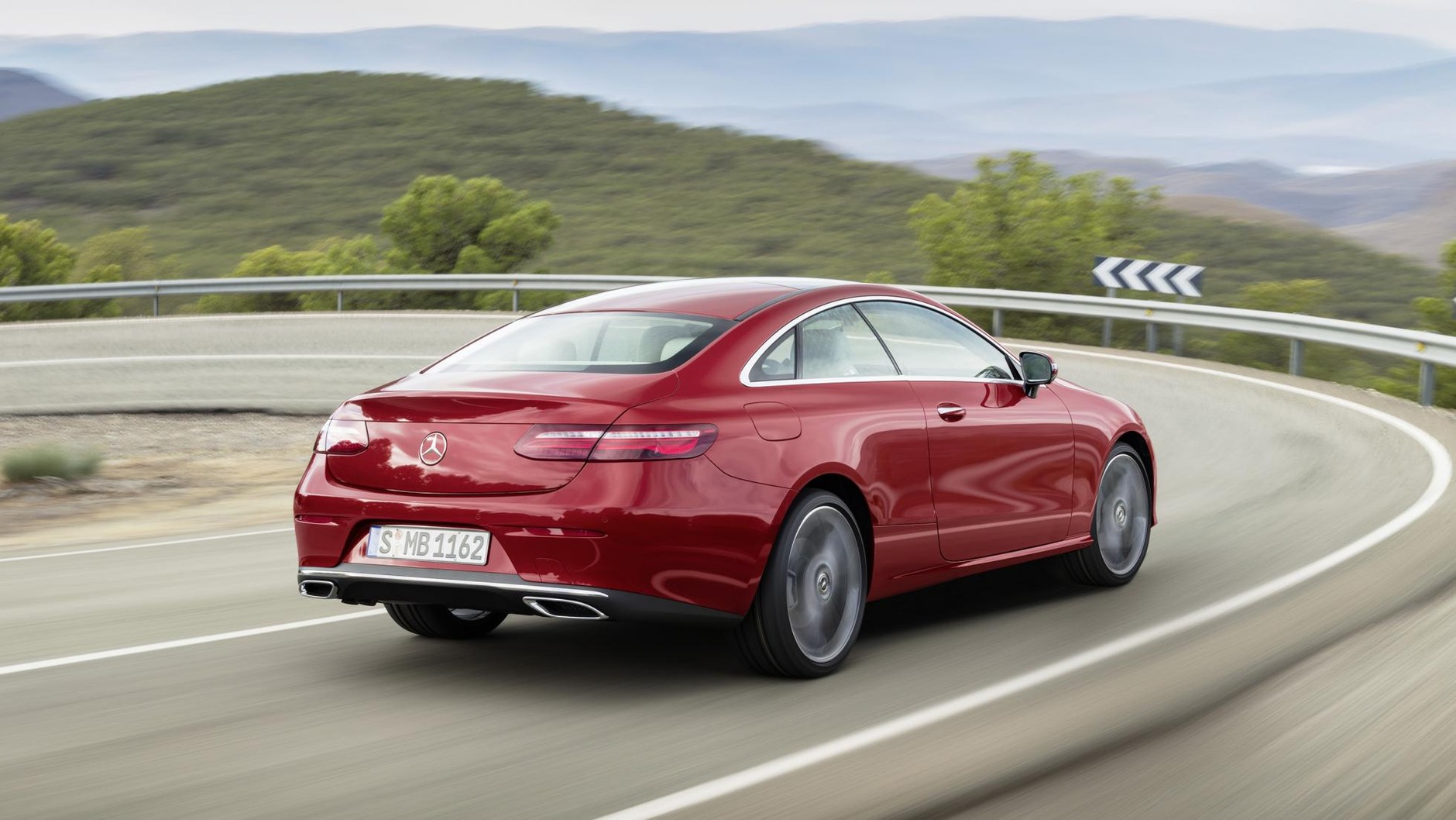 Mercedes E Coupe – stylowy komfort