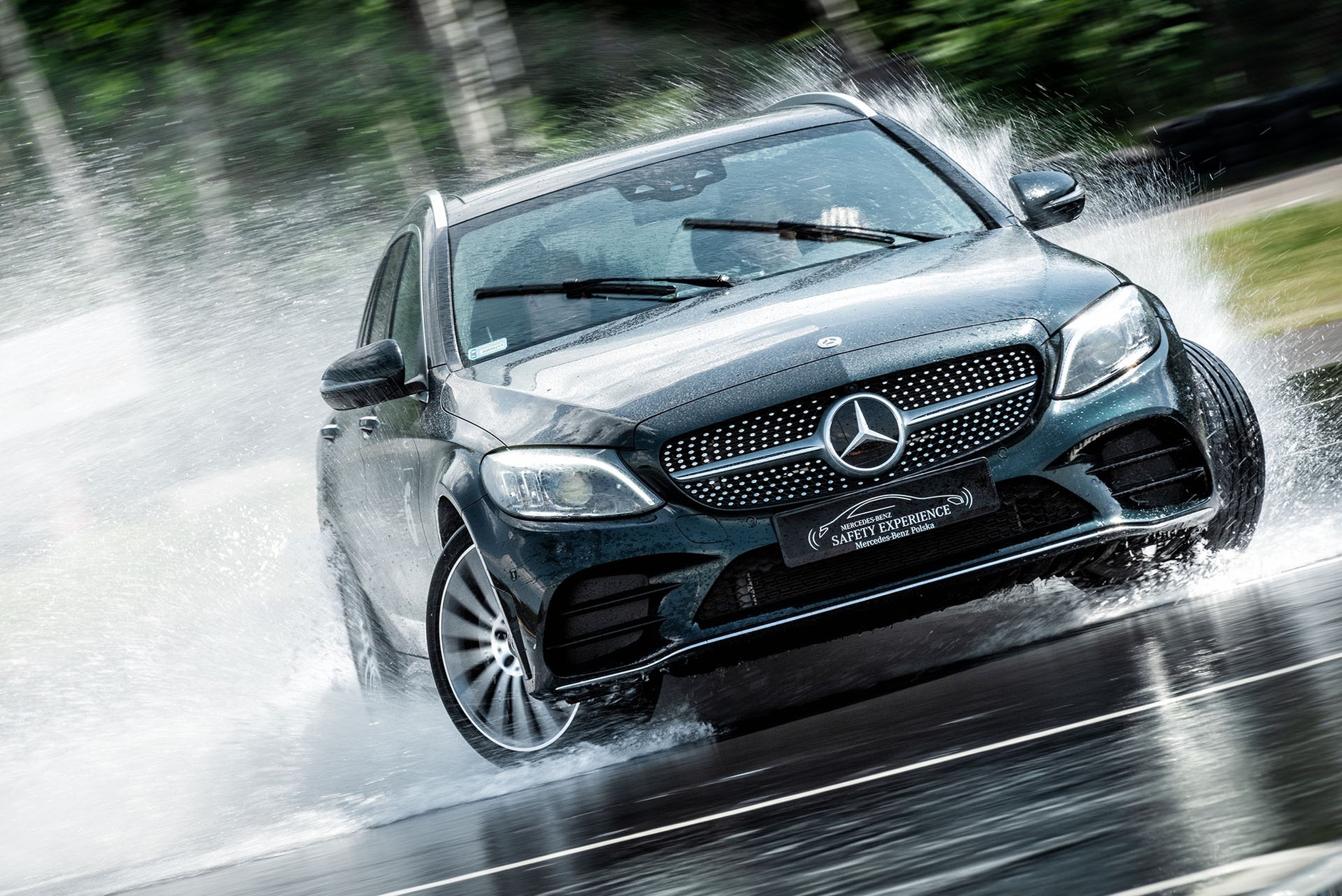 Mercedes-Benz Safety Experience - zrozumieć zachowanie samochodu