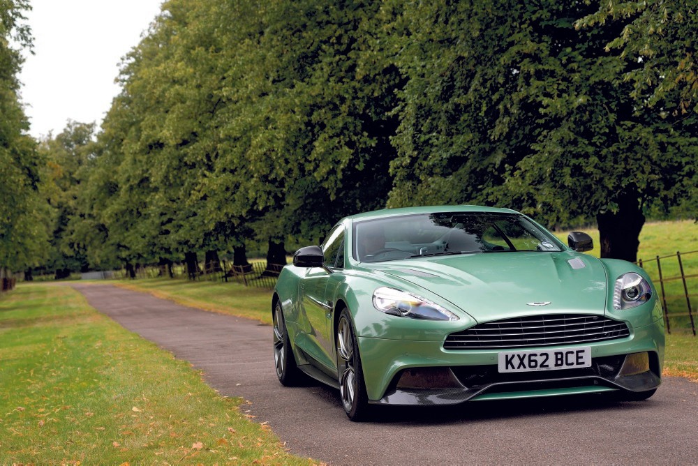 Auta za milion złotych. Kupisz je w polskich salonach