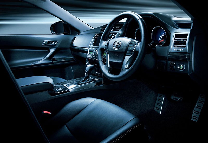 Tokio 2009: Toyota Mark X – limuzyna klasy wyższej