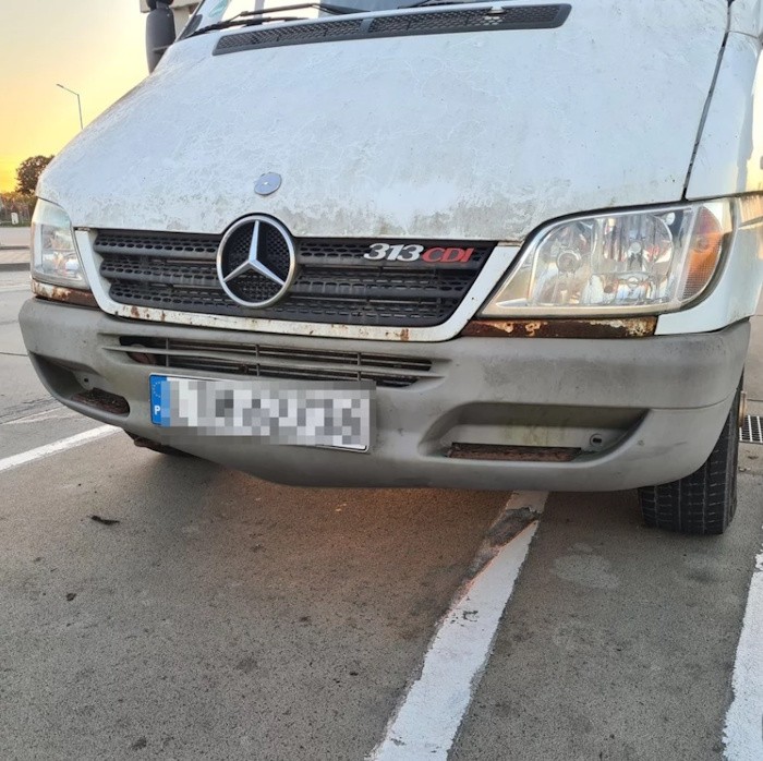 Policjanci z Lublina zatrzymali na S12 auto dostawcze w złym stanie