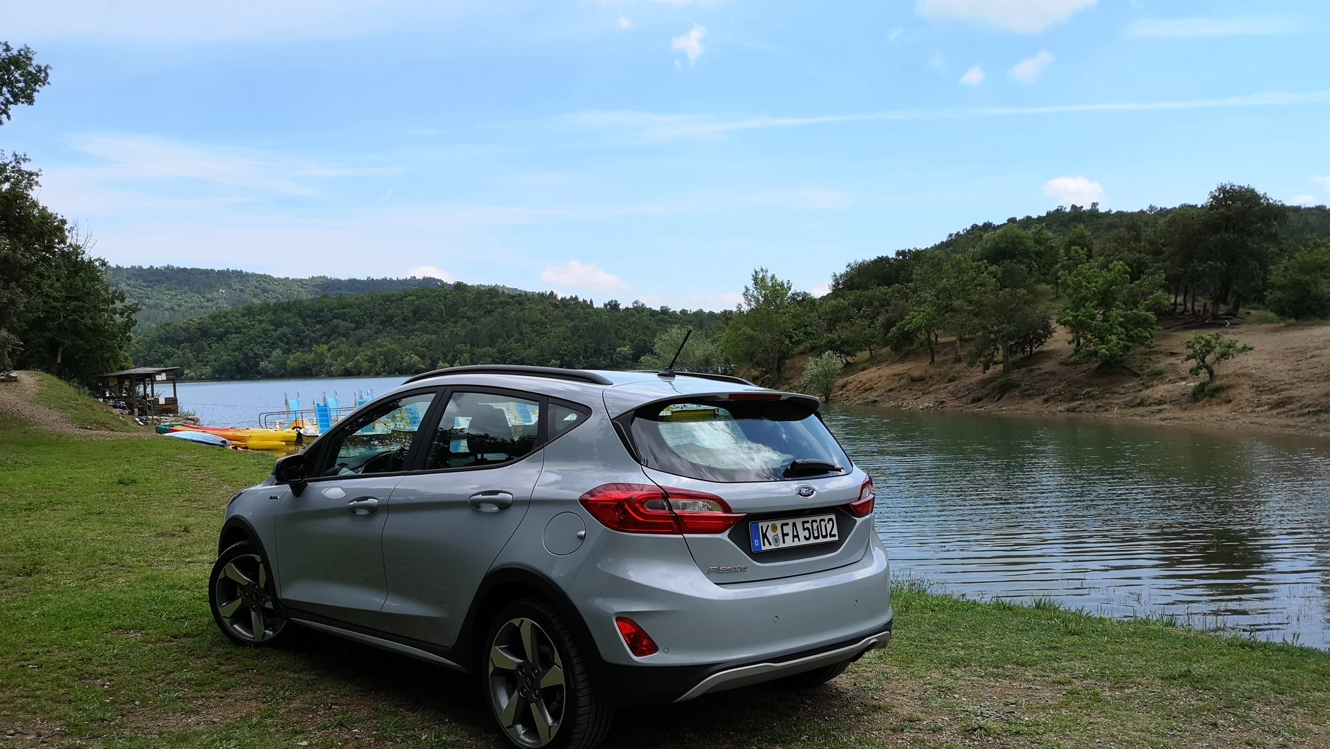 Ford Fiesta Active - prześwit zwiększono do 18 mm