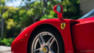 Ferrari Enzo sprzedany za 2,64 mln dolarów na aukcji online