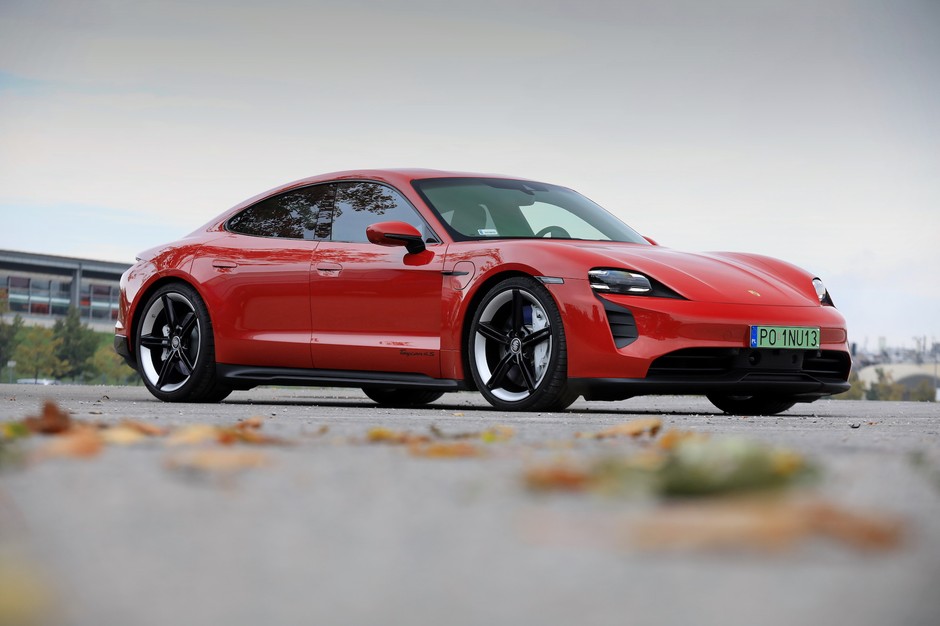 Porsche Taycan 4S