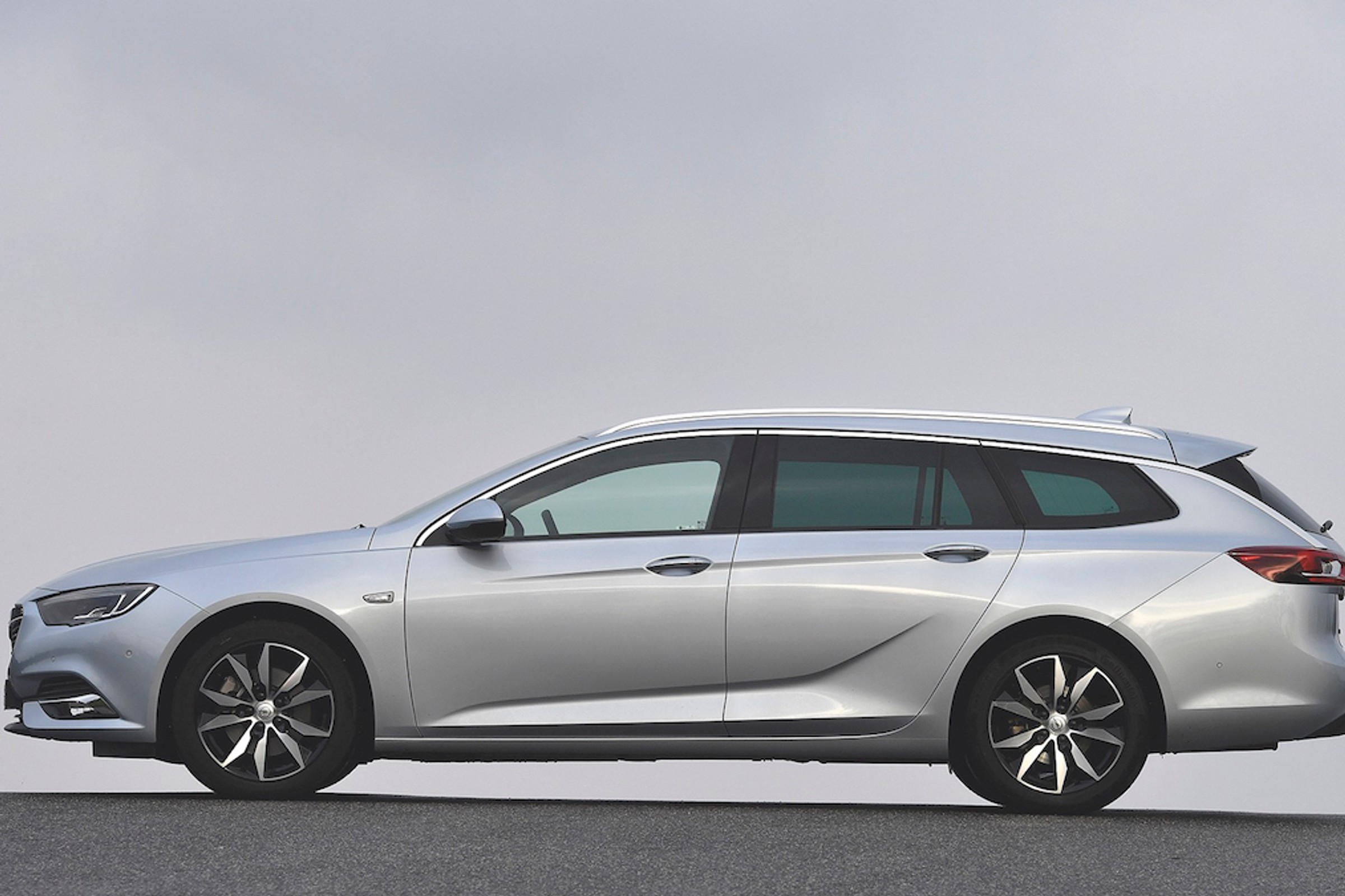 Najlepsze samochody za 80 tys. zł. Mechanik miał do wyboru trzy. Nie wahał się