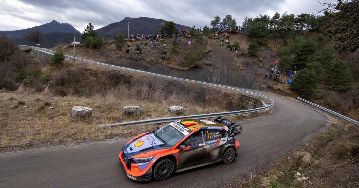 Samochód rajdowy zespołu Hyundai Motorsport - zdjęcie ilustracyjne