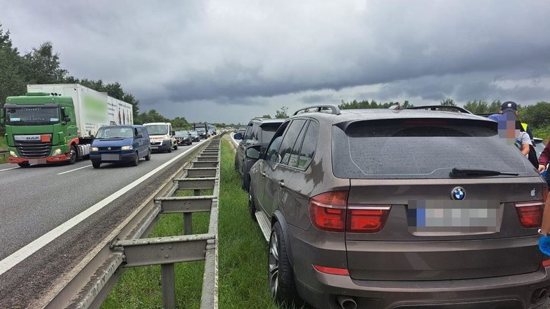 Dynamiczna akcja zakończyła się zatrzymaniem ponad 30 osób