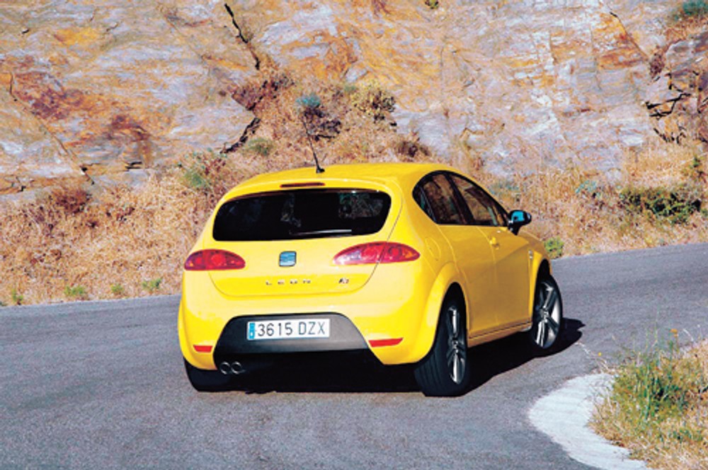 Renault Clio, Seat Leon, Nissan Micra, Mini Cooper S -  Wystrzałowe minibolidy