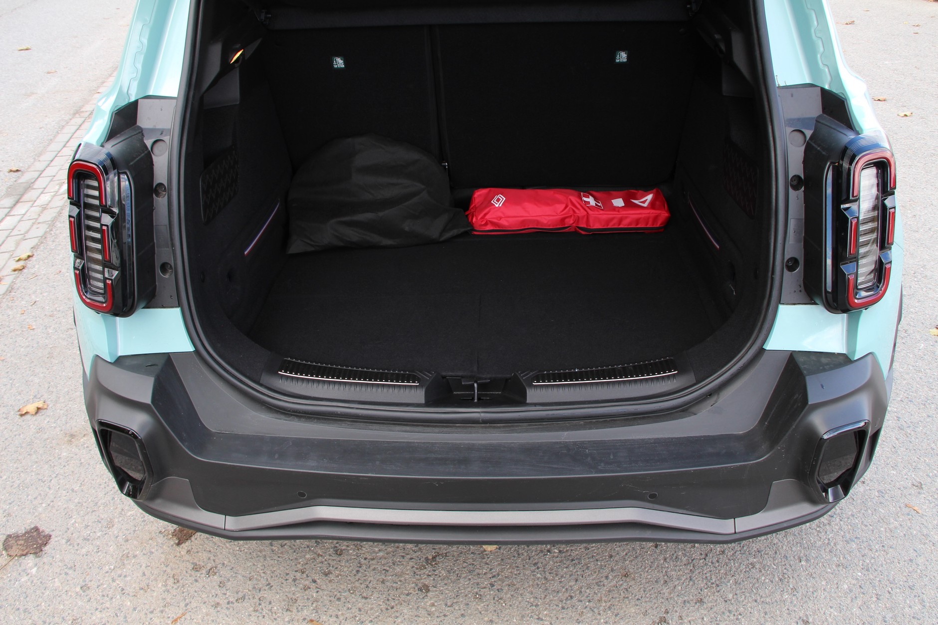 Renault 4 E-Tech Iconic