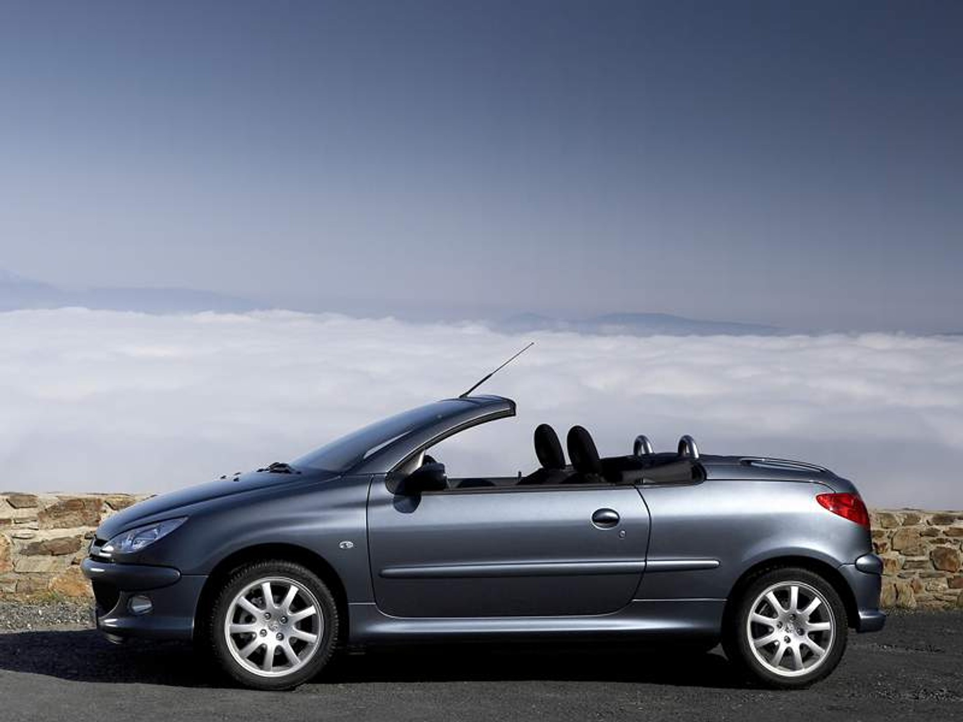 206 CC a 307 CC: Peugeot wyprodukował pół miliona coupe-cabrio