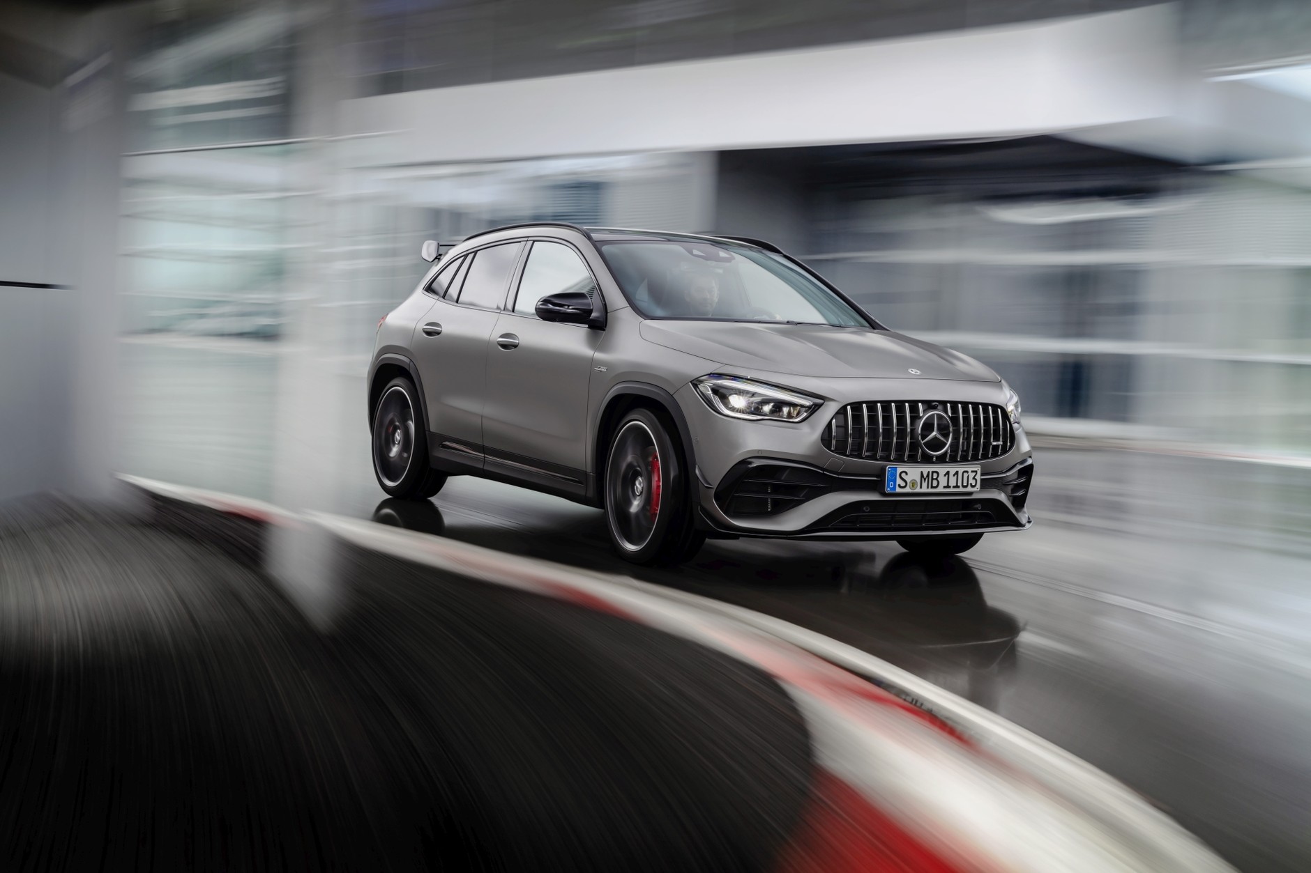 Mercedes GLA