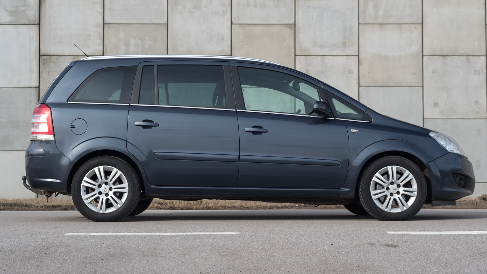 Opel Zafira B: koszty od zakupu do auta „na gotowo”