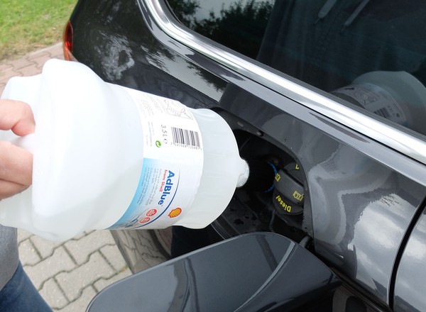 Następny problem właścicieli diesli. Cena płynu AdBlue dogania cenę paliwa