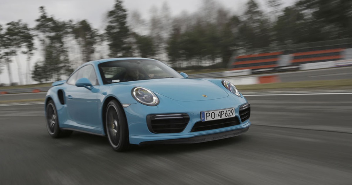 Porsche 911 Turbo S - bajeczne turbo w bajkowym kolorze