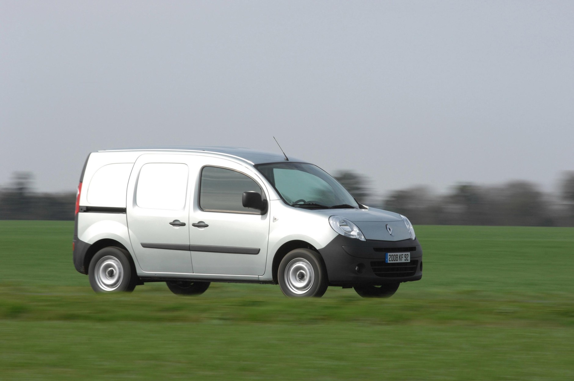 Renault Kangoo i Megane wyróznione w konkursie Samochód Firmowy Roku