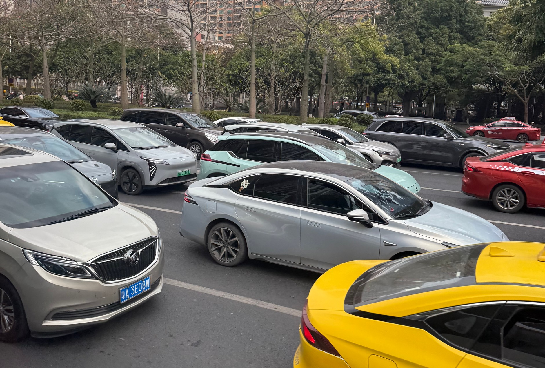 Ulica w trzcim co do wielkości mieście w Chinach – Guangzhou