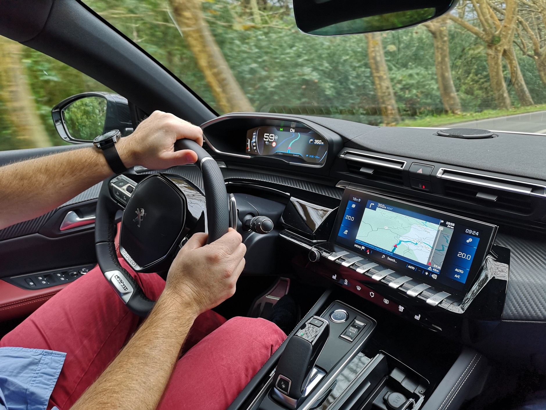 Test Peugeot 508 SW BlueHDi 160 EAT8 – najpierw styl. Potem kombi