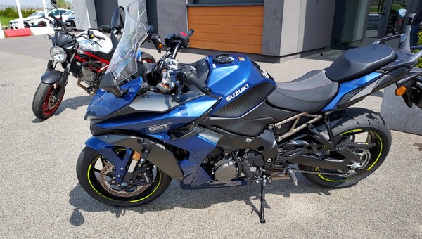 Suzuki chce zawojować klasę GT. Jeździliśmy motocyklem GSX-S1000GT