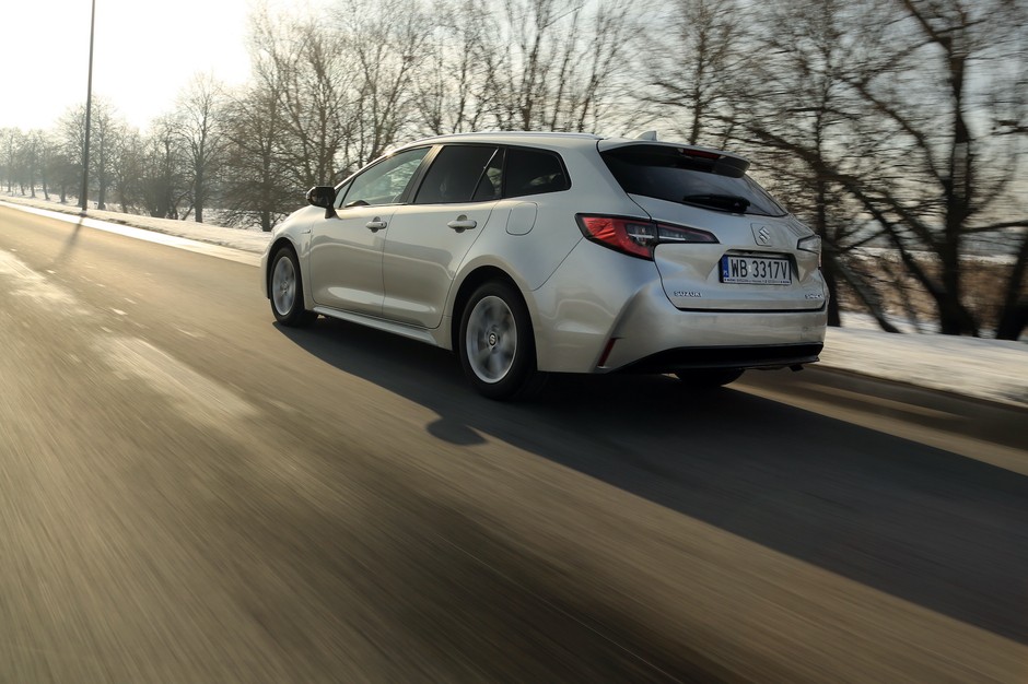 Suzuki Swace 1.8 Hybrid