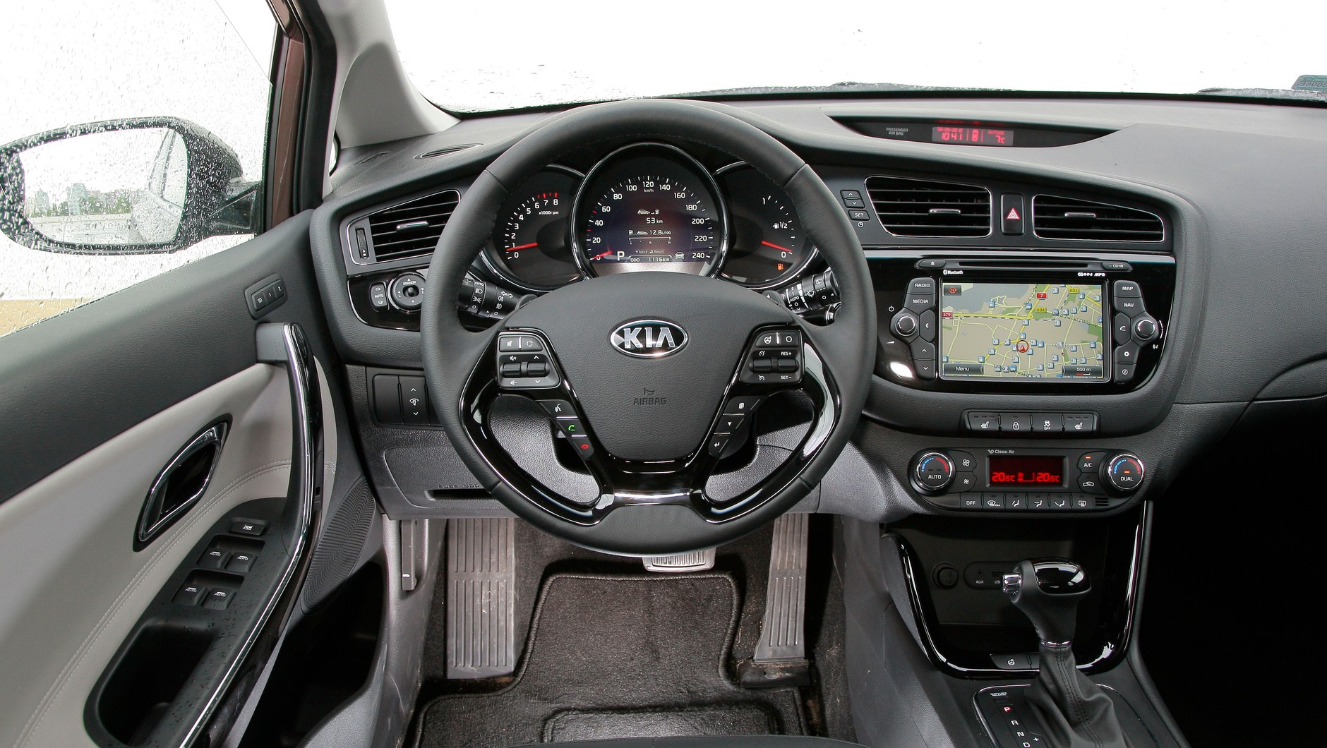 Kia Ceed II wnętrze