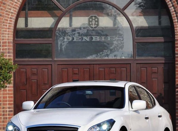 Można już zamawiać Infiniti z silnikiem Diesla
