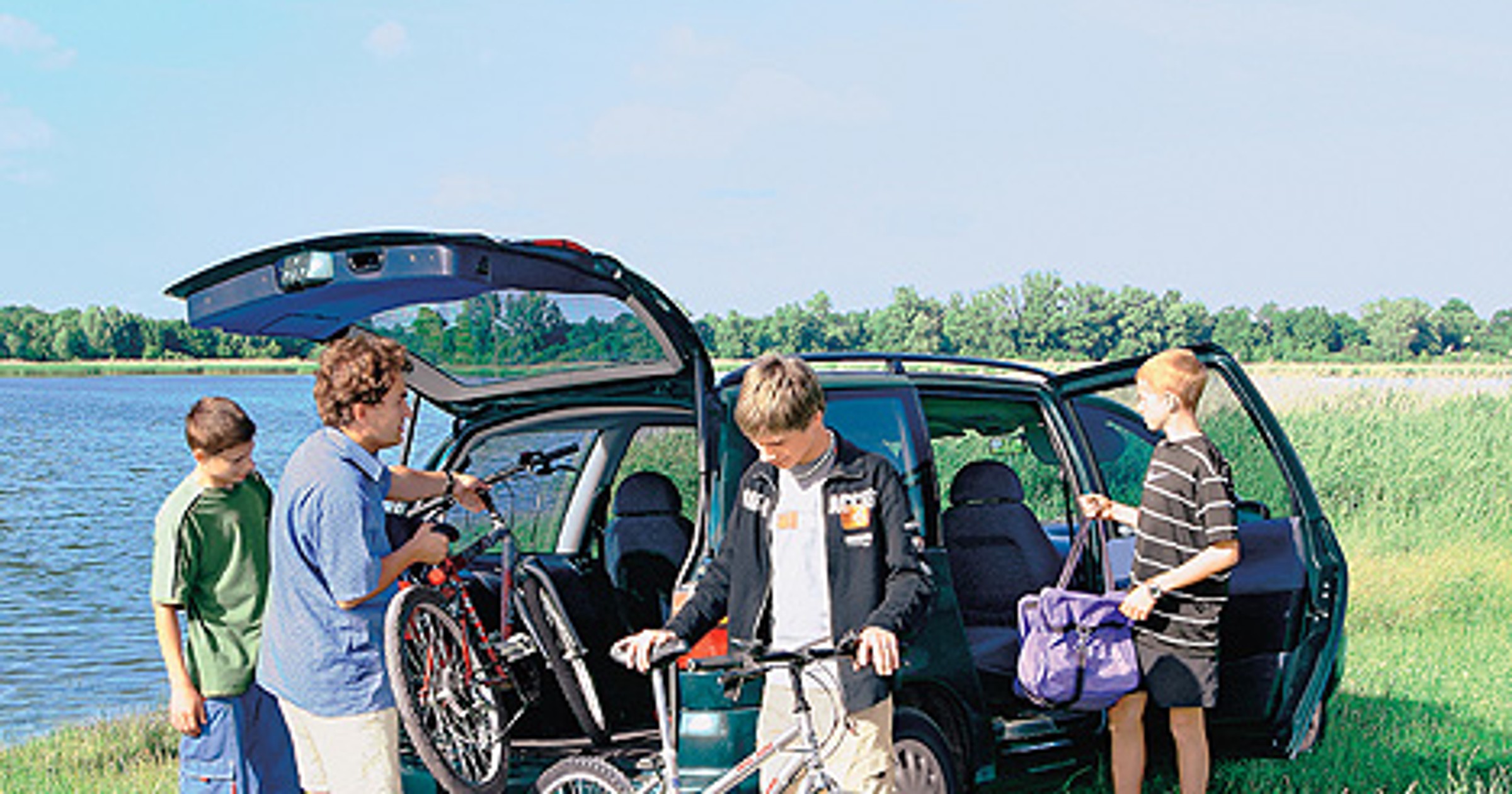 Volkswagen Sharan 1.9 TDI - Więcej niż rodzinny