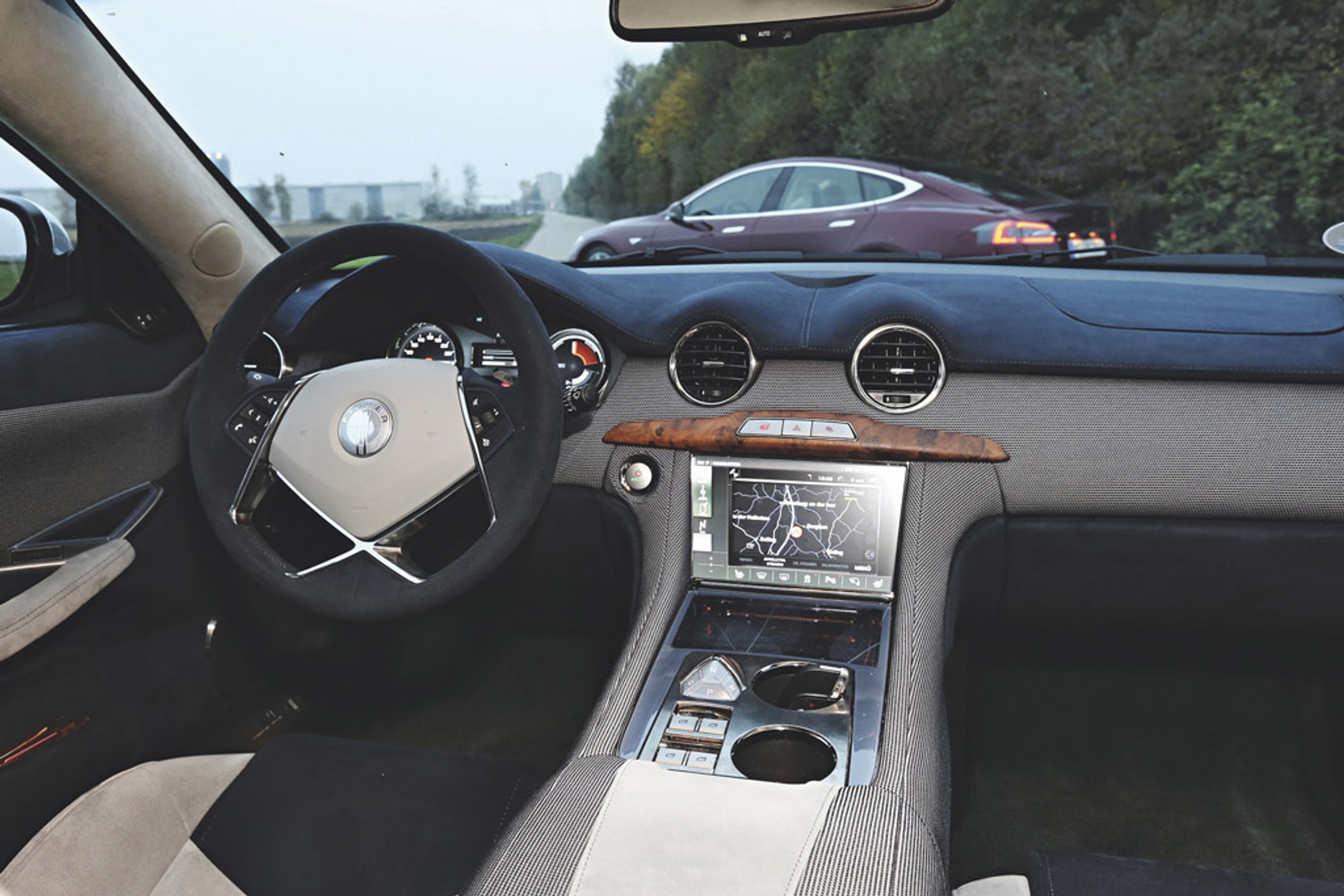 Fisker kontra Tesla: Ameryka pod napięciem