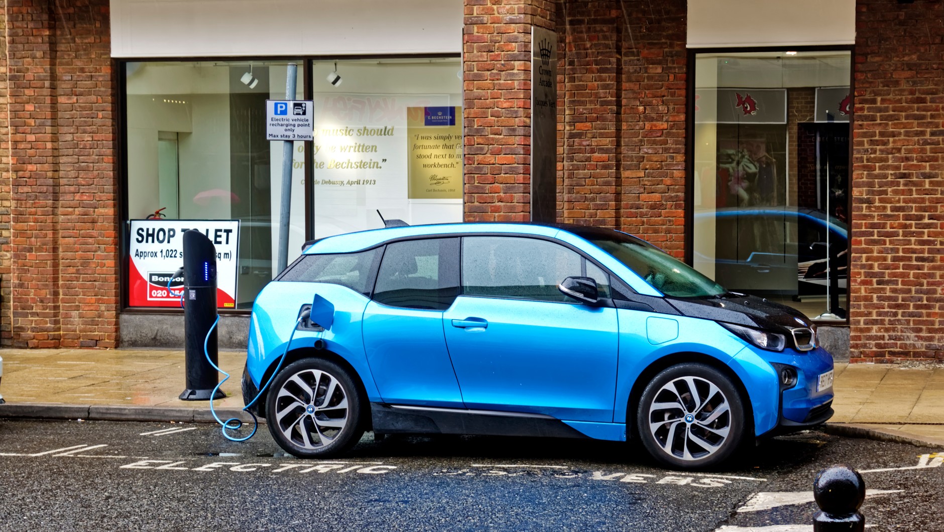 BMW I3