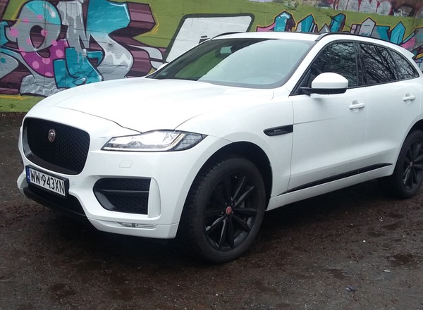 Jaguar F-Pace 3.0 AWD – luksus na sterydach | TEST
