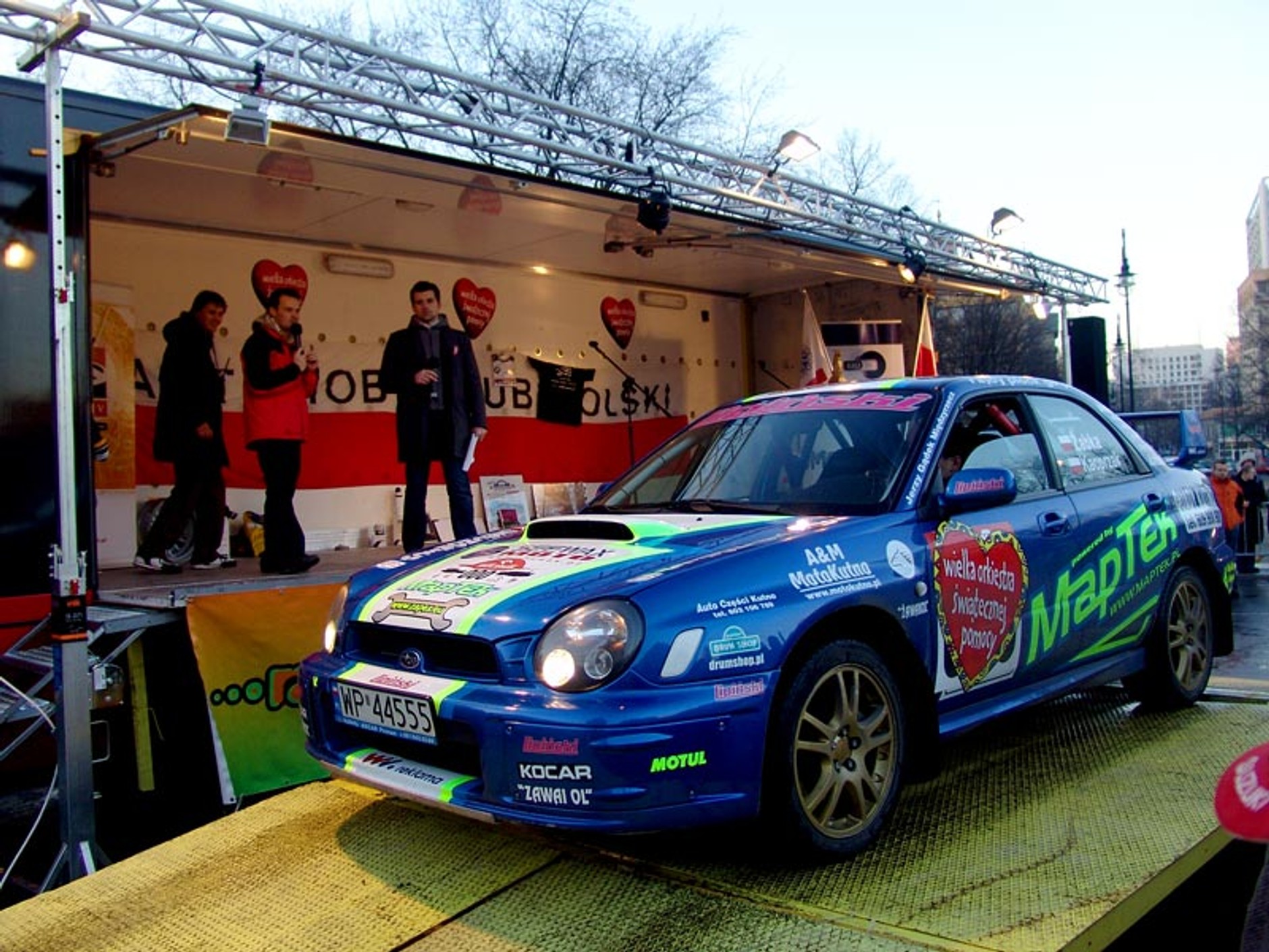 WOŚP 2008: wielki finał pod Pałacem Kultury (foto)