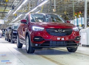 Opel wstrzymuje produkcję. Zakład w Niemczech zamknięty do końca roku