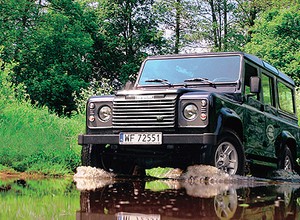 Land Rover Defender 110 - Mocny nie tylko w gębie