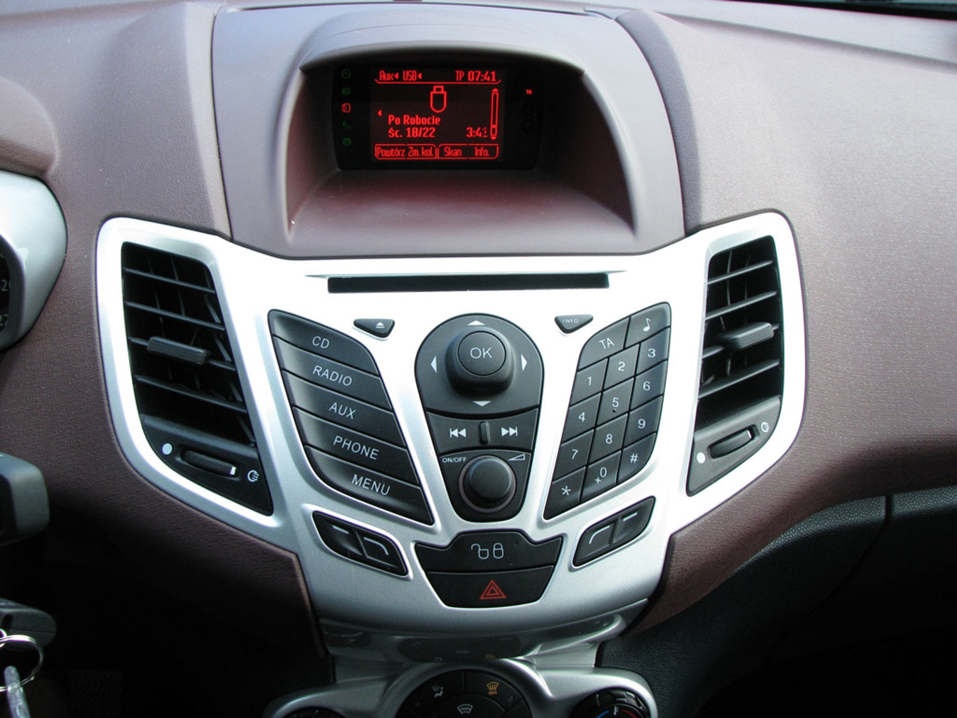 Test porównawczy fabrycznych systemów audio