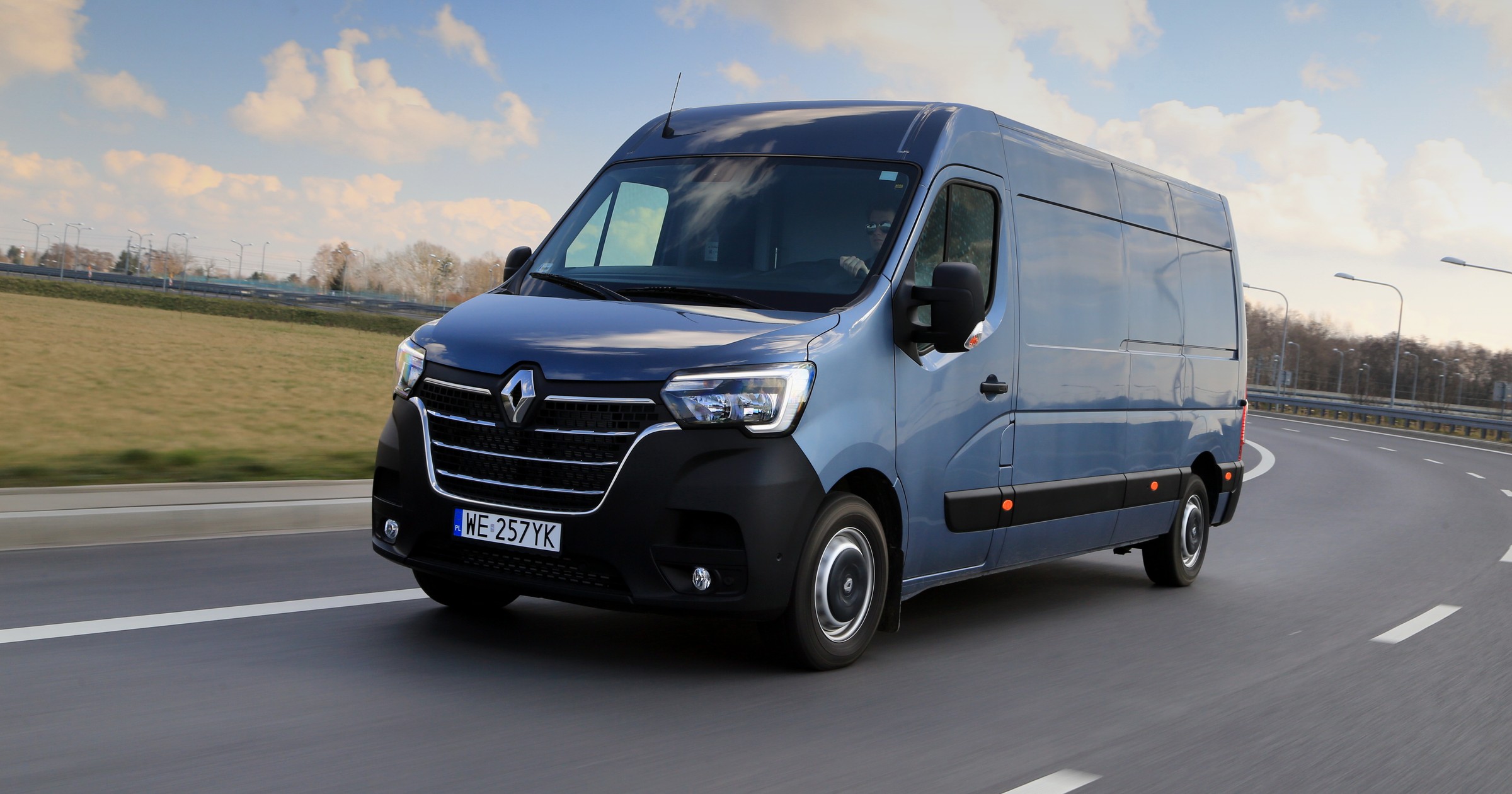 Renault Master 2020 zabudowa kurierska
