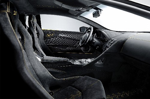 Lamborghini Murcielago LP670-4 SV - Lżejsze, szybsze i mocniejsze jeździ bokiem. Zobacz wideo
