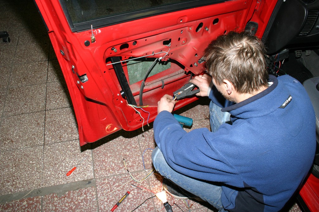 Montaż centralnego zamka - Komfort za grosze