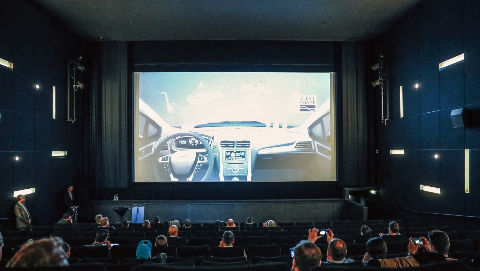 Ford Mondeo Vignale z systemem Sony: pokaz w Berlinie